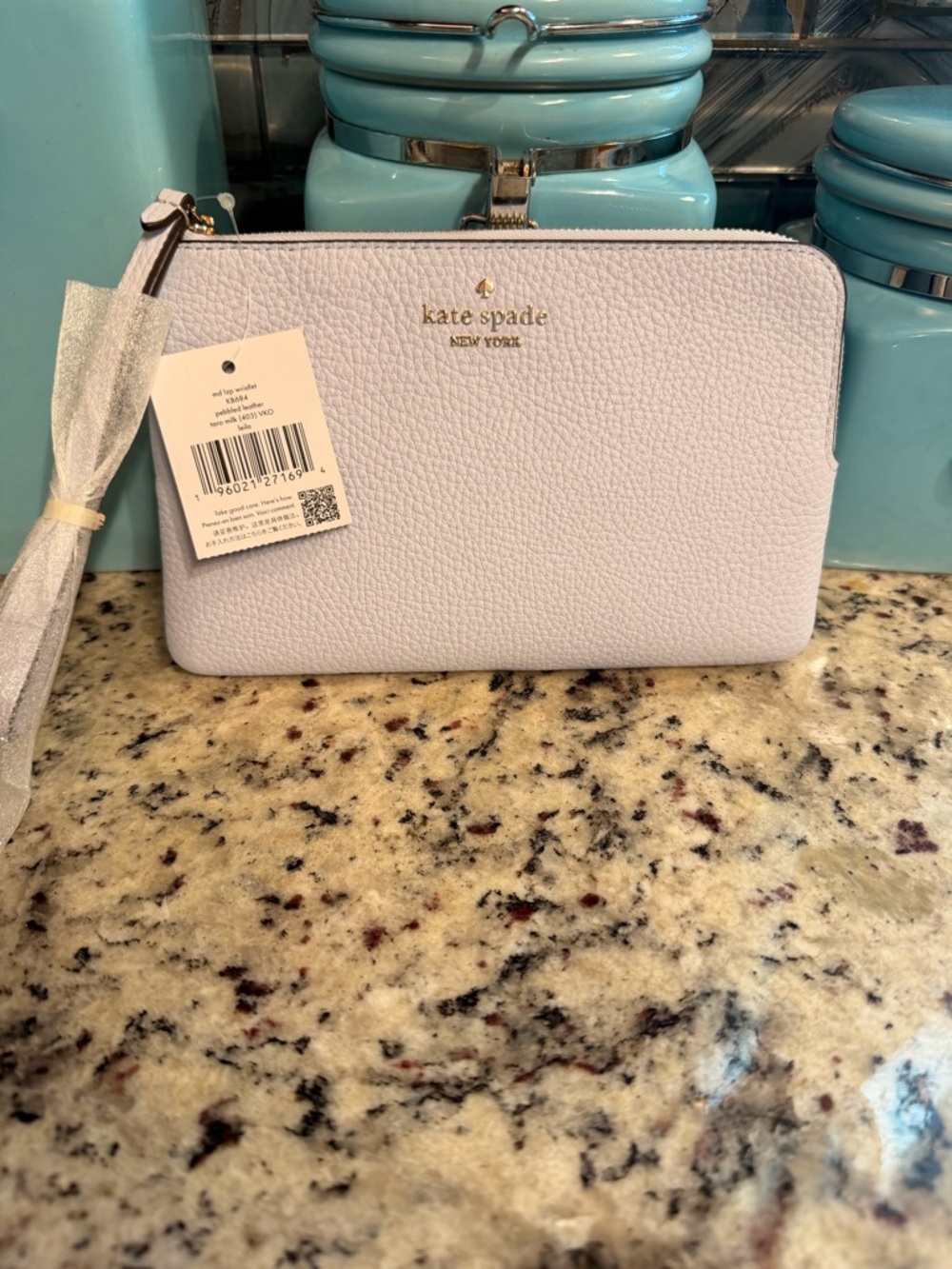 kate spade Taro Milk Leather Wristlet NWT Medium